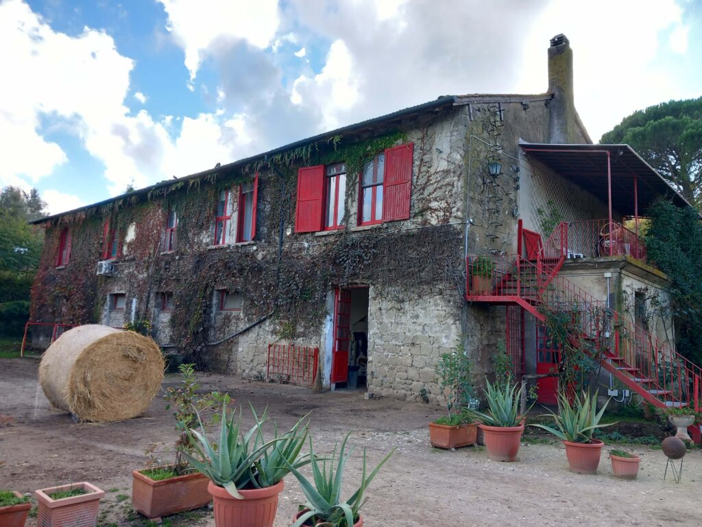 salotto di officine al casale della volpe